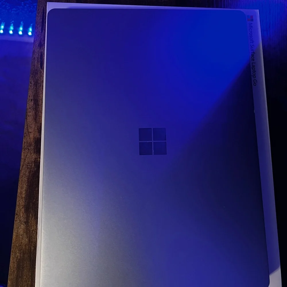 Barley used Microsoft surface go great condition